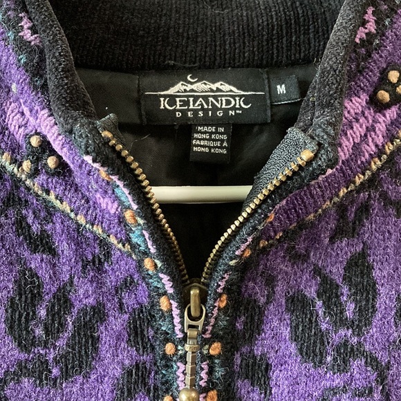 Purple Icelandic designs sweater - Picture 4 of 10